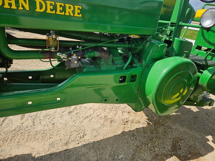 john-deere-b-image-11