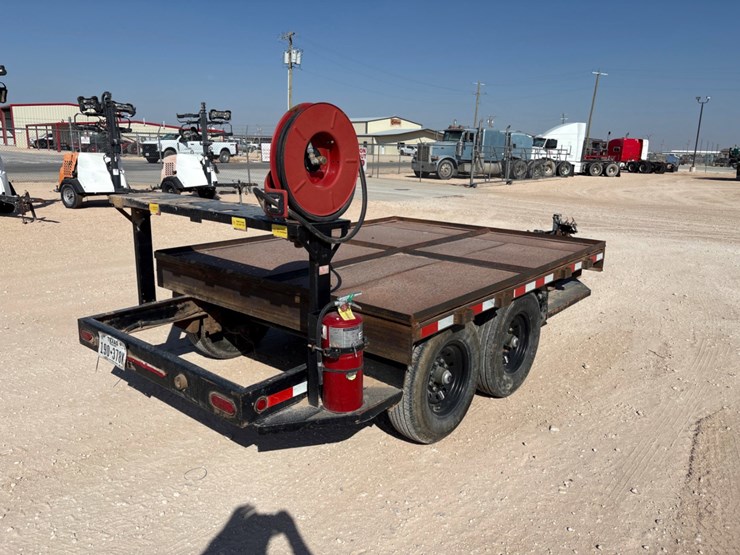 2018-sage-oil-vac-12’-x-88”-t/a-bumper-pull-lube-trailer-image-4