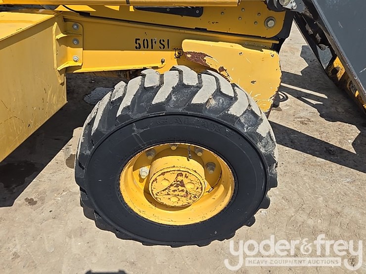 2014-deere-310k-ep-image-11