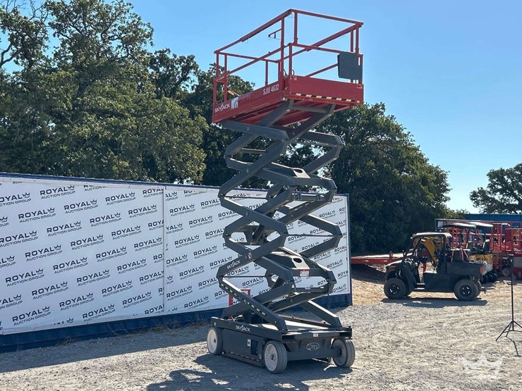 2019-skyjack-sj4632-32ft.-electric-scissor-lift-image-4