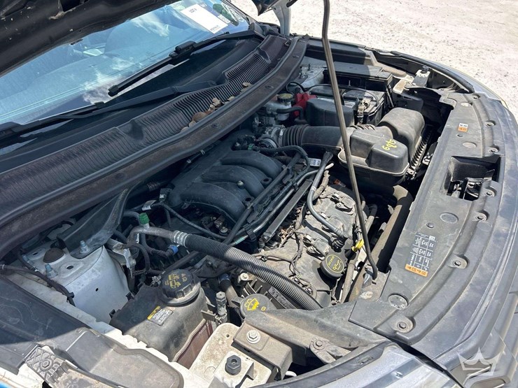 2018-ford-explorer-image-9