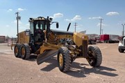 CATERPILLAR 140M2 AWD