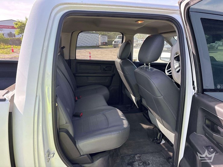 2019-dodge-1500-image-24