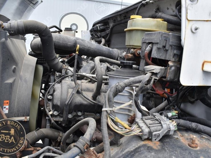 2020-ford-f650-image-35
