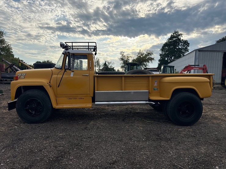 #760-•-1972-international-harvester-custom-truck-image-2