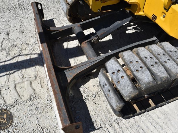 komatsu-pc45mr-5-image-26