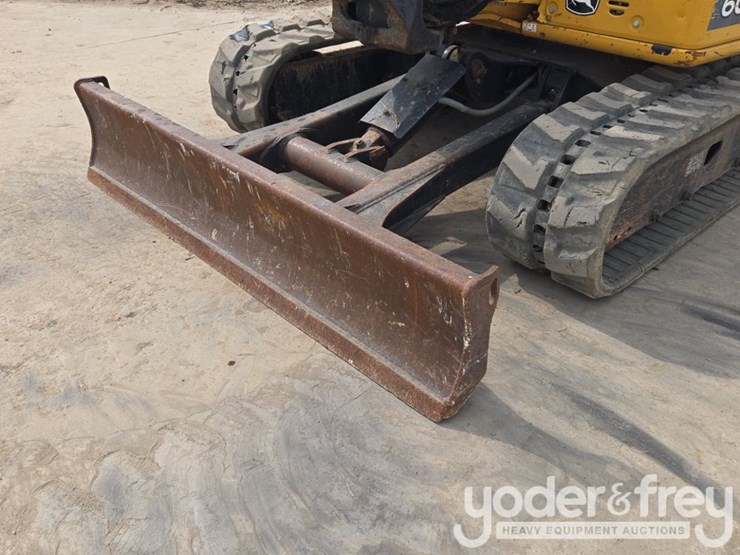 deere-60g-image-19