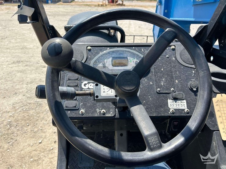 2019-genie-gth844-image-11