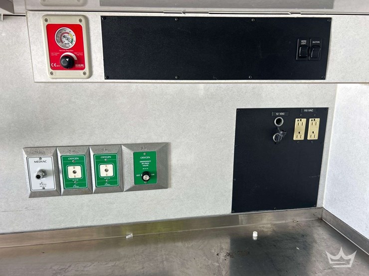 2017-ford-f550-image-27