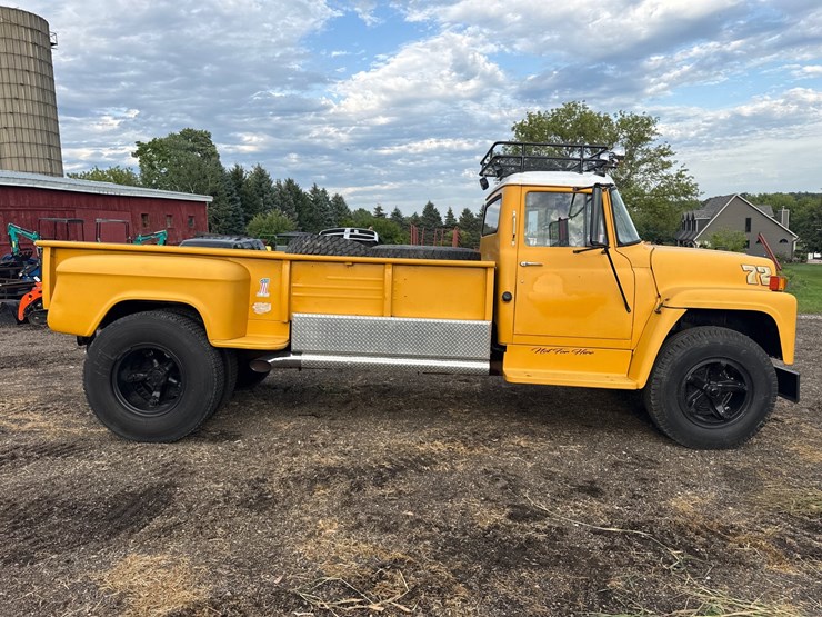 #760-•-1972-international-harvester-custom-truck-image-6