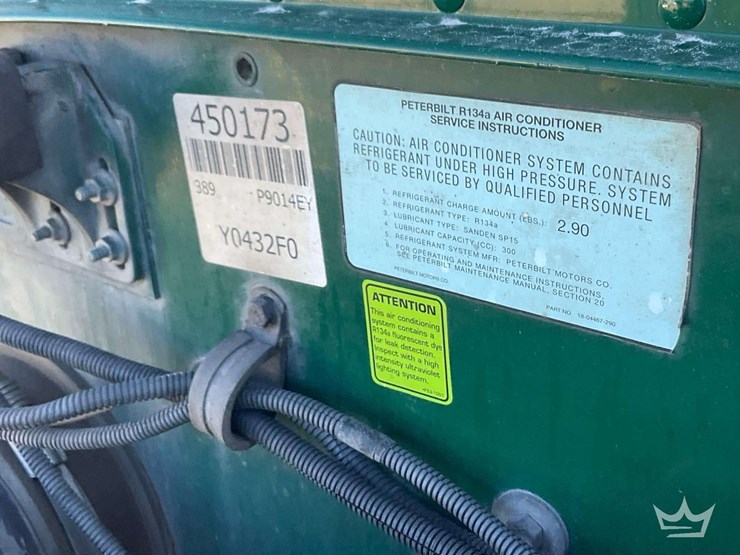 2017-peterbilt-389-image-12