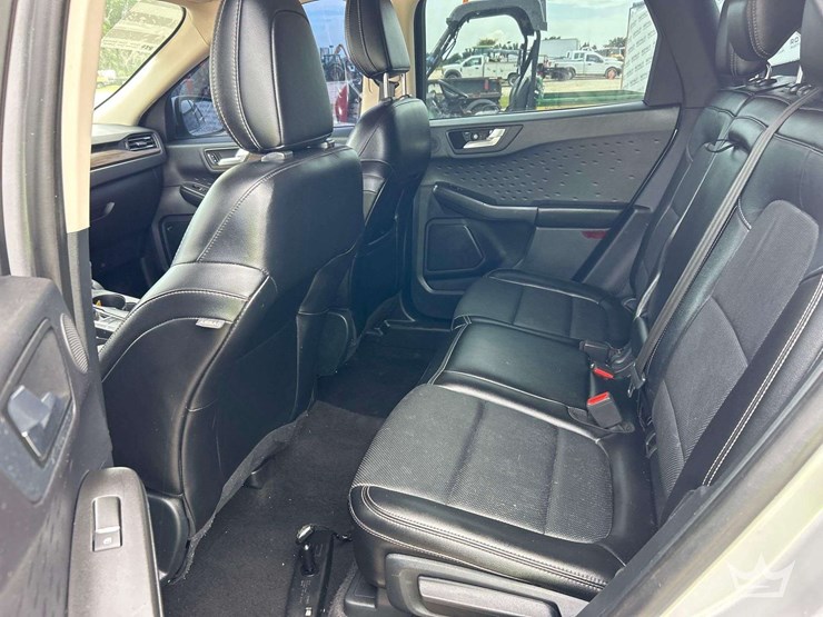 2020-ford-escape-image-23