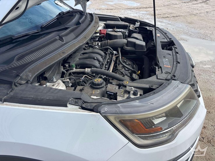 2018-ford-explorer-image-8