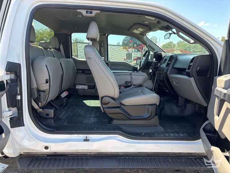 2019-ford-f150-image-26