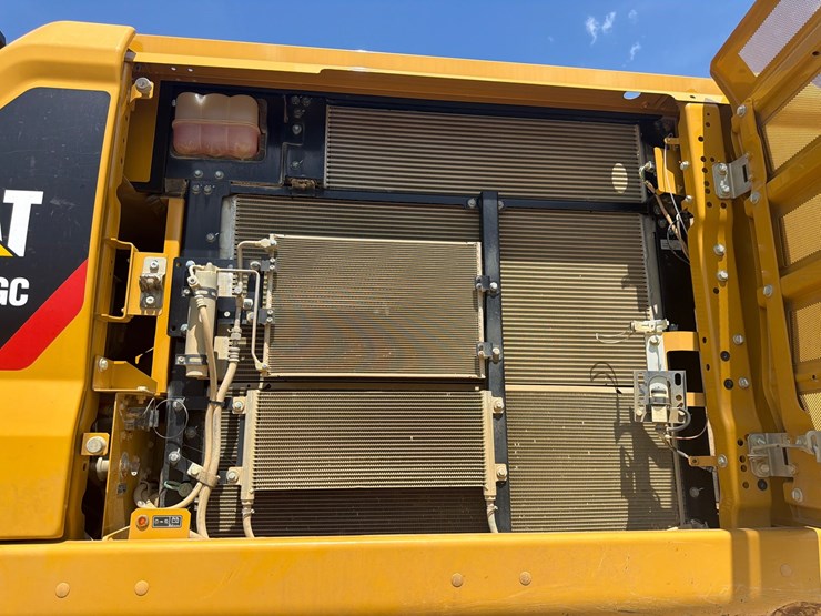 caterpillar-336gc-image-18