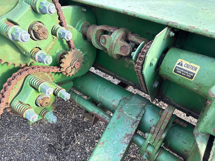 john-deere-3800-image-8