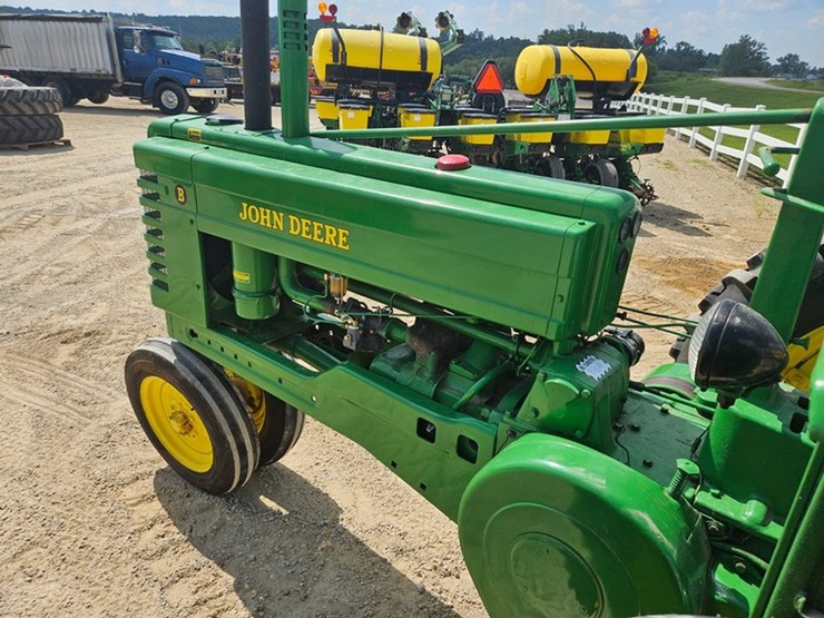 john-deere-b-image-41