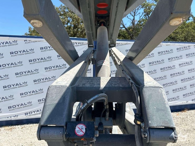 2019-skyjack-sj3226-26ft.-electric-scissor-lift-image-11