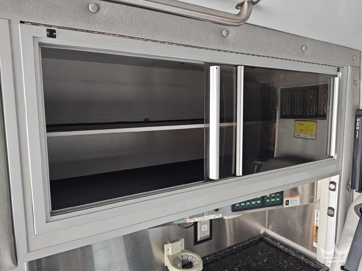 2011-international-durastar-4300-image-44