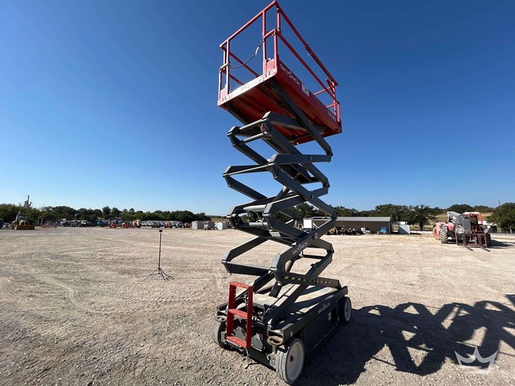 2019-skyjack-sj4632-32ft.-electric-scissor-lift-image-3
