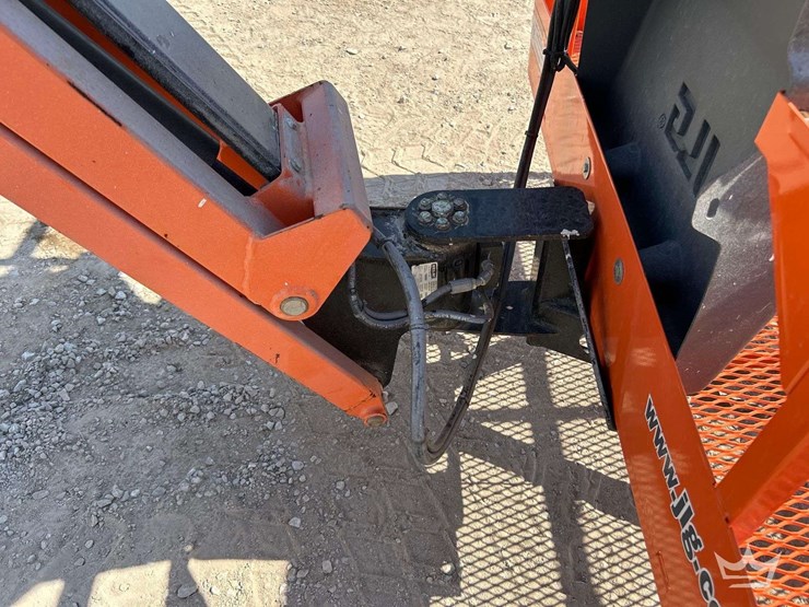 2016-jlg-e450aj-image-13