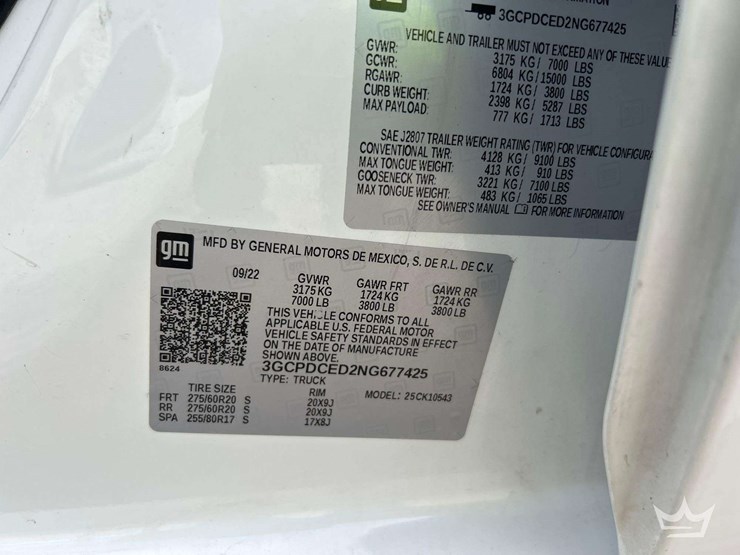 2022-chevrolet-silverado-1500-4x4-crew-cab-pickup-truck-image-6