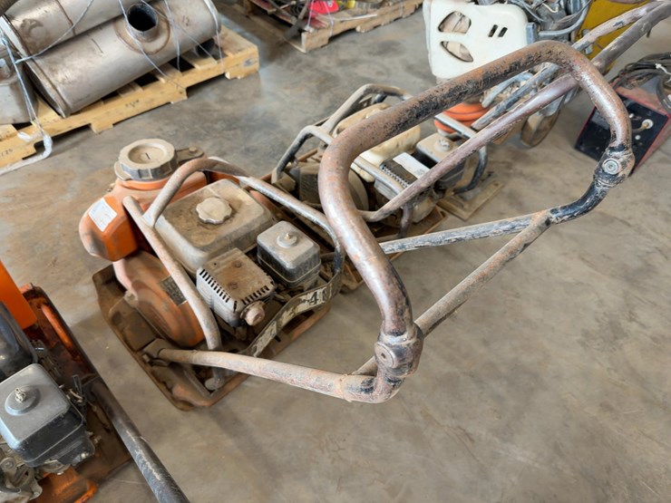 mikasa-plate-compactor-image-3