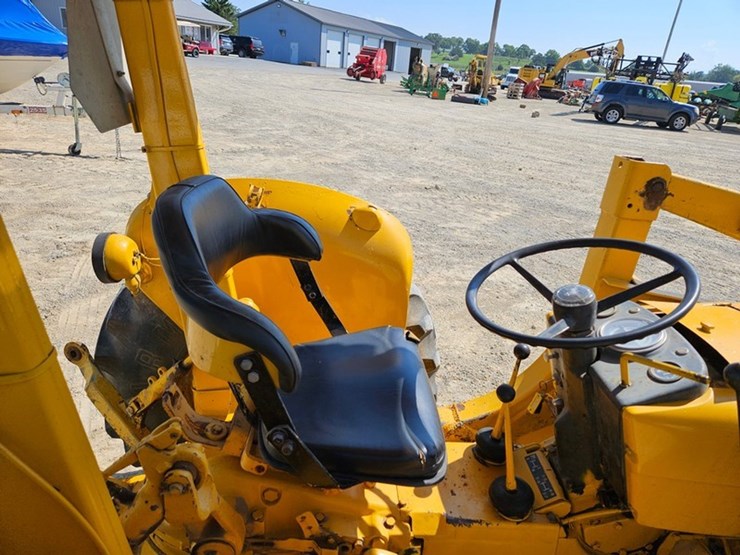 john-deere-301-image-31