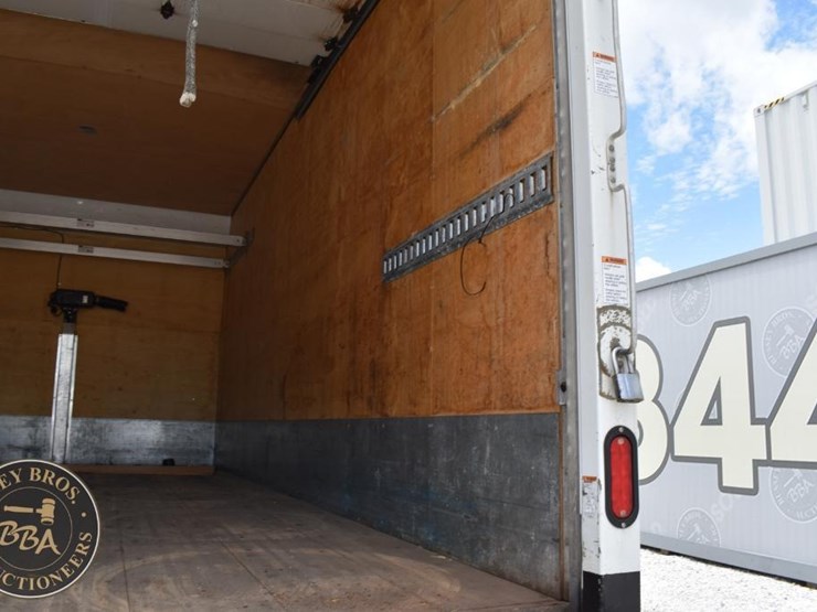 2020-ford-f650-image-19