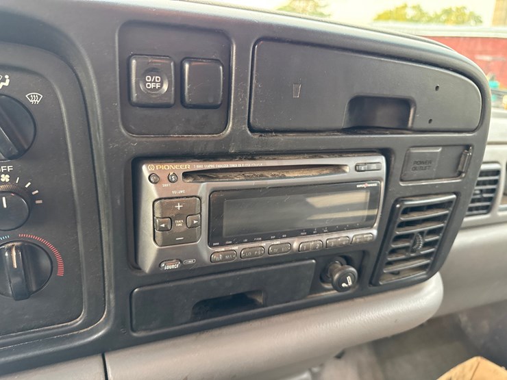 1996-dodge-ram-3500-image-18