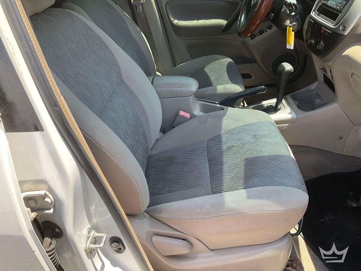 2002-toyota-rav4-image-21