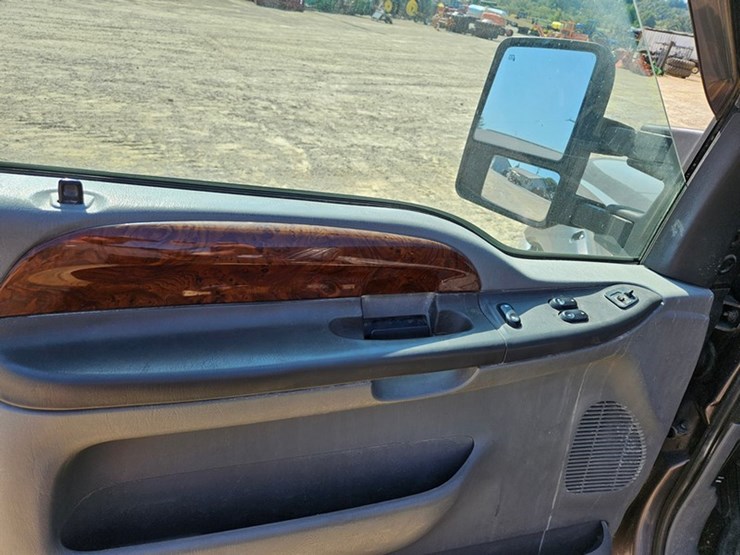 2003-ford-f350-image-32