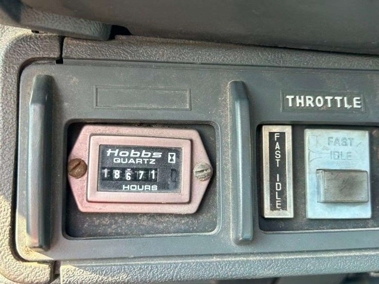 2001-gmc-7500-image-13