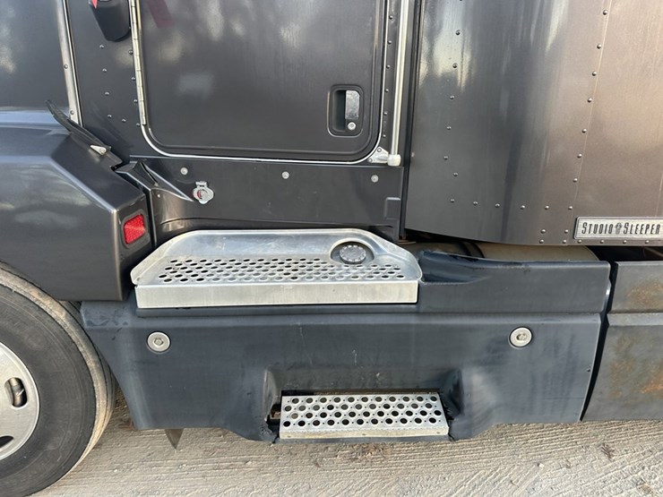 2006-kenworth-t600b-image-12