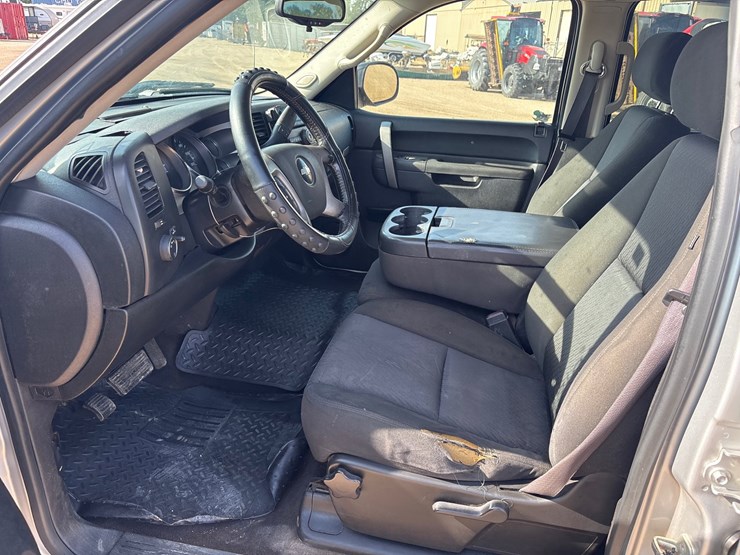 2010-chevrolet-silverado-1500-image-6