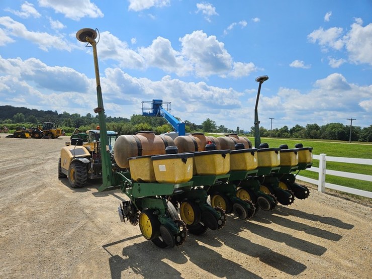 john-deere-7000-image-3