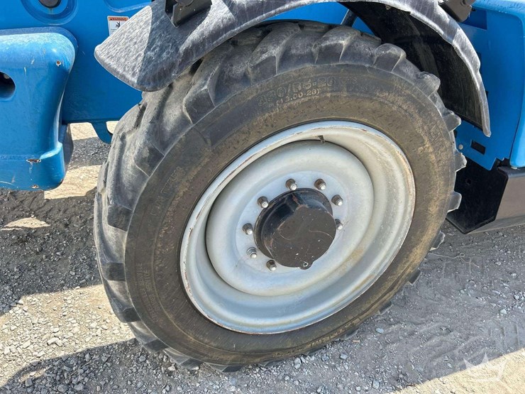 2018-genie-gth844-image-24