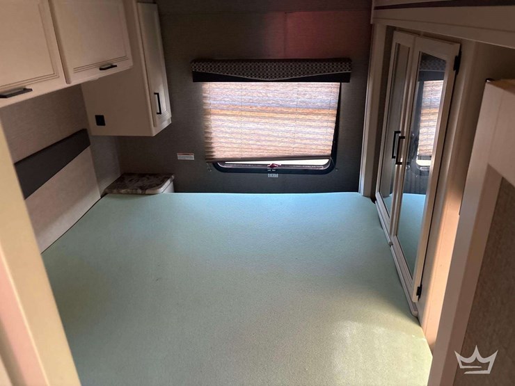 2020-ford-f53-thor-ace-32.3-33.5ft-class-a-motorhome-image-52