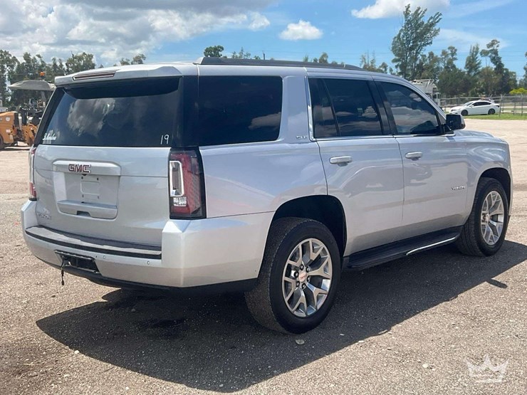 2015-gmc-yukon-image-3