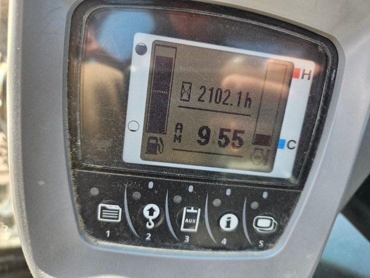 2020-kubota-u55-image-34