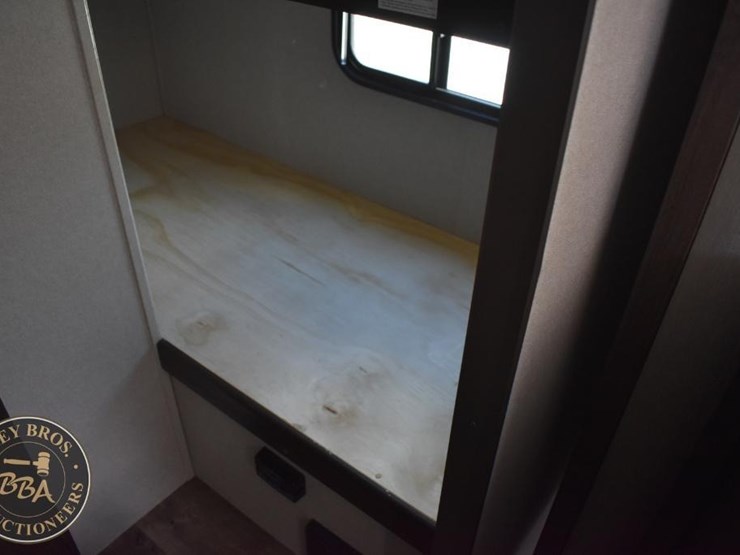 2019-keystone-rv-co-springdale-2200bh-46282-image-31