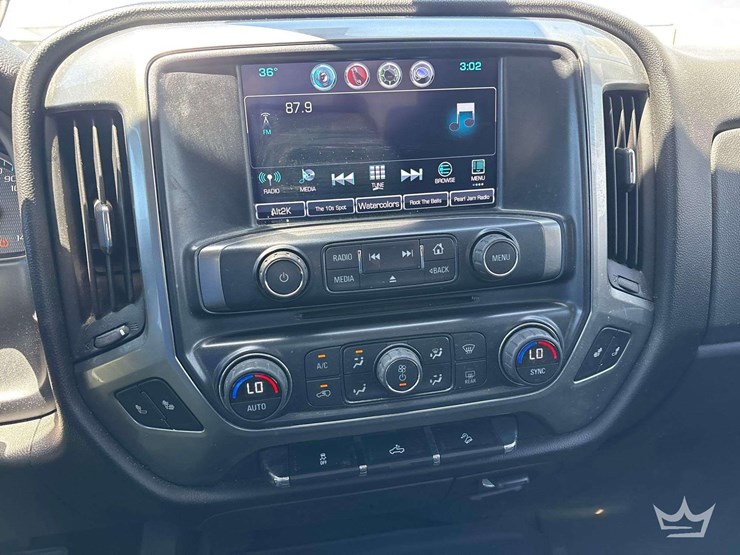 2016-chevrolet-1500-image-15