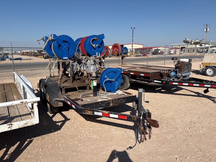2014-valley-10.5’-x-4.5’-t/a-bumper-pull-grease-pump-trailer-image-1