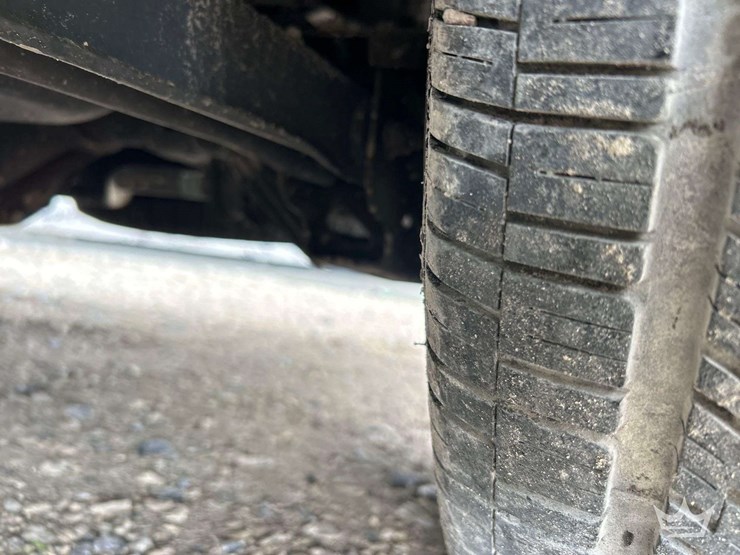 2018-chevrolet-tahoe-image-21