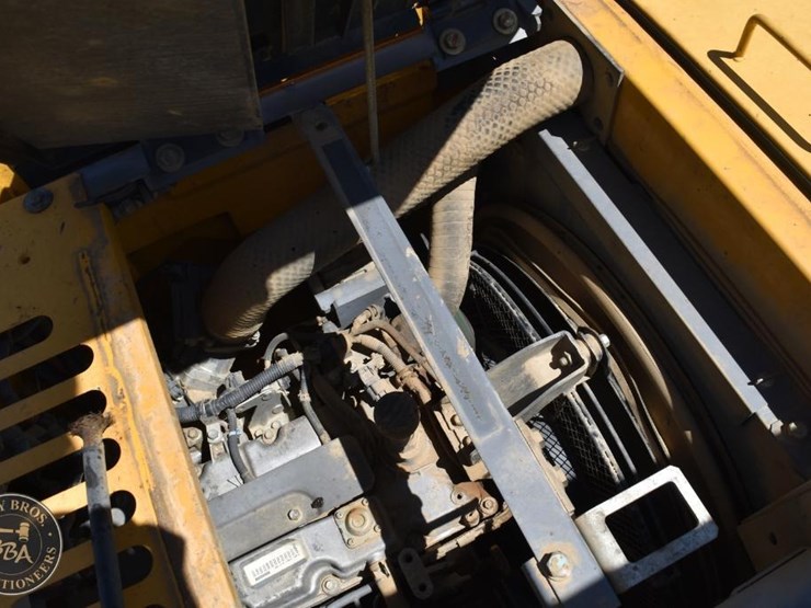2014-deere-135g-image-54