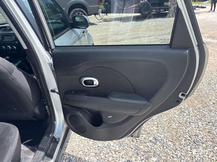2016-kia-soul-image-25