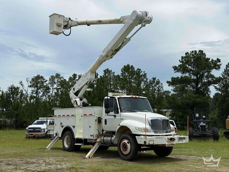 2009-international-durastar-4400-image-4