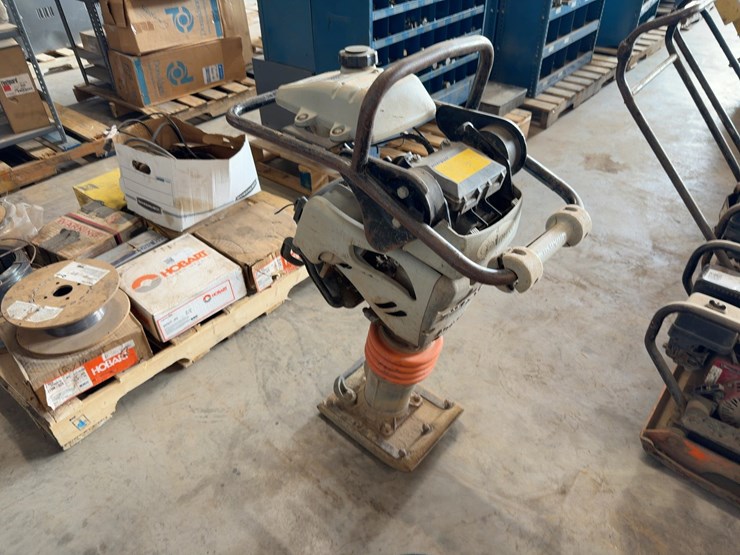 mikasa-rammer-compactor-image-2