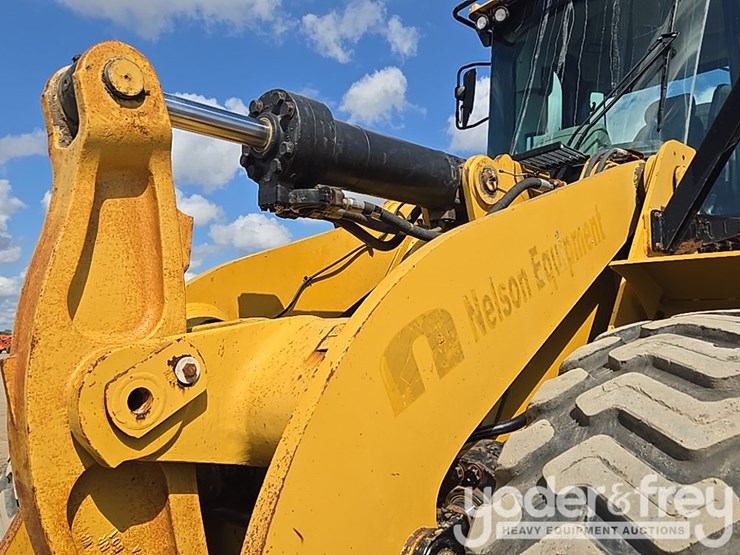 2015-caterpillar-966m-image-22