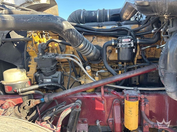 2005-peterbilt-379-image-11